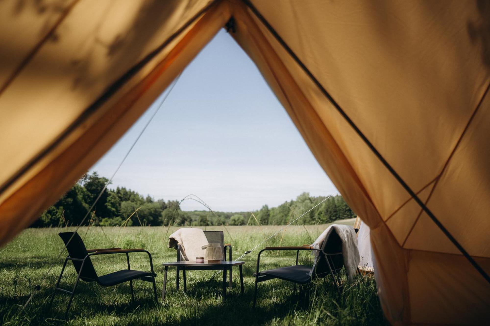 Glamping U Lesa 豪华帐篷